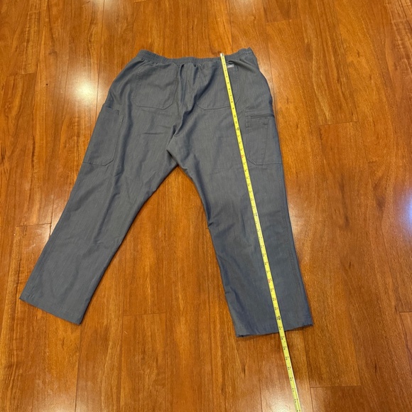 FIGS Women’s Graphite Gray Yola Skinny Medical Scrub Pants Size XL Cargo Pocket - Picture 9 of 9